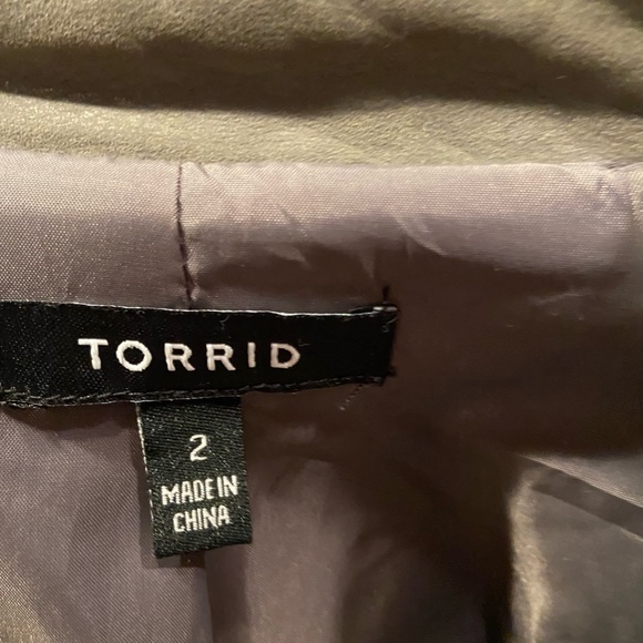 Plus Size Green Bombers Jacket - Picture 4 of 6